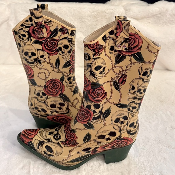 Nomad Skull & Red Roses, Mid-Calf, Rubber Cowboy Rain Boots- size 9 - Picture 2 of 9